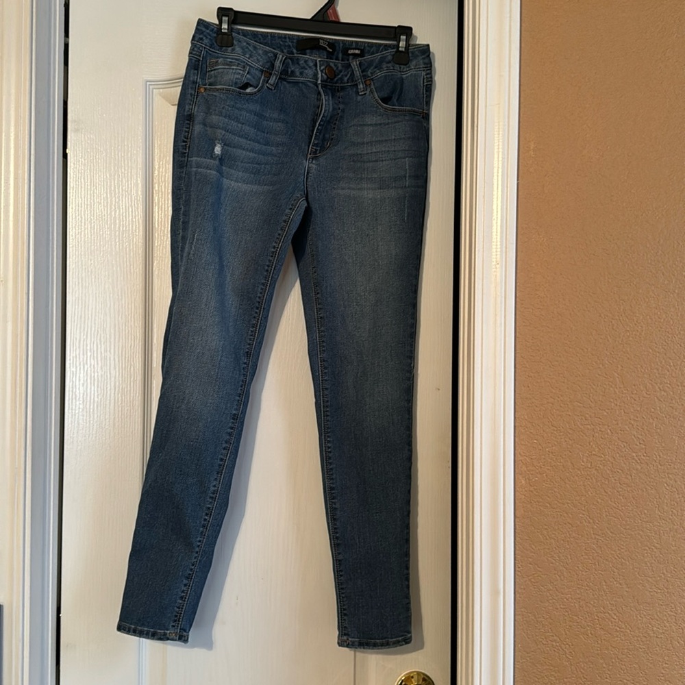 Straight legged 1822 Denim jeans with 5 pockets